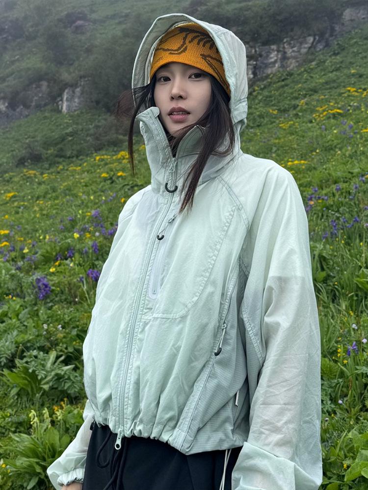 Women's Mint Green Lightweight UV Protection Jacket - Summer Outdoor Breathable, Color Block Design