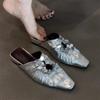 Gefaltetes Design Damen Hausschuhe Sommer Baotou Halbslipper Mode Pailletten Ausgeschnittene Hausschuhe für Damen Mueller Hausschuhe Slides