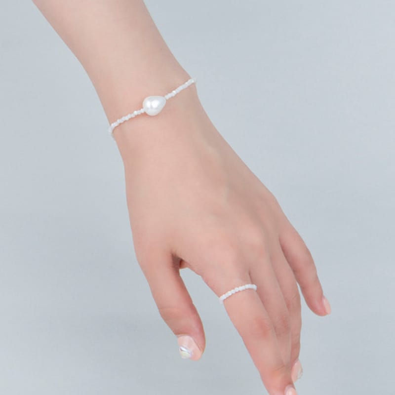 AUGUST ALICE Hola Beach Droplet Pearl Mother-of-Pearl Bracelet