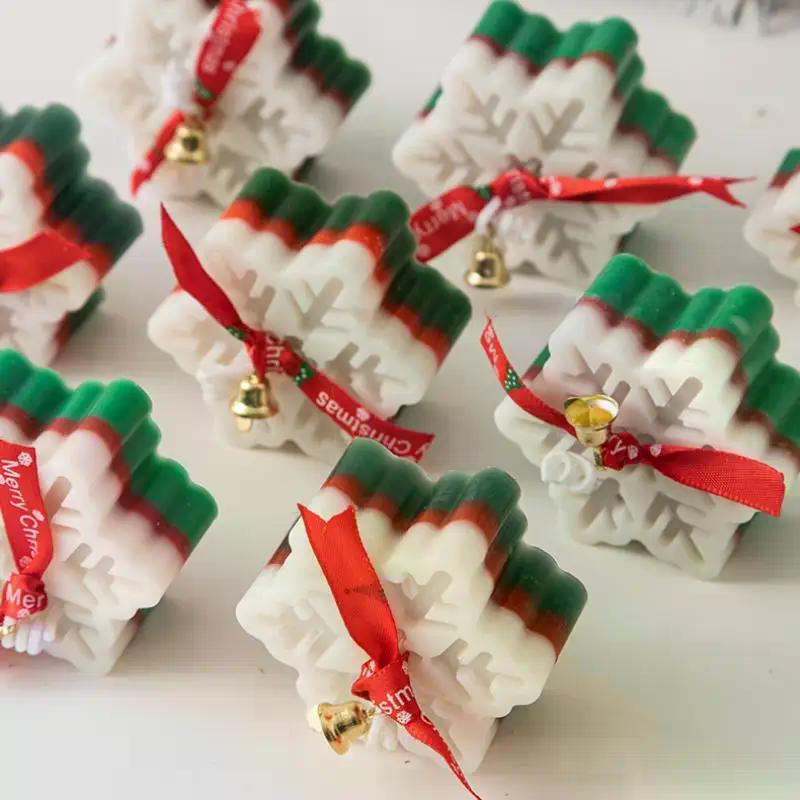 Holiday Snowflake Aromatherapy Candle Decorative Christmas Gifts and Winter Souvenirs