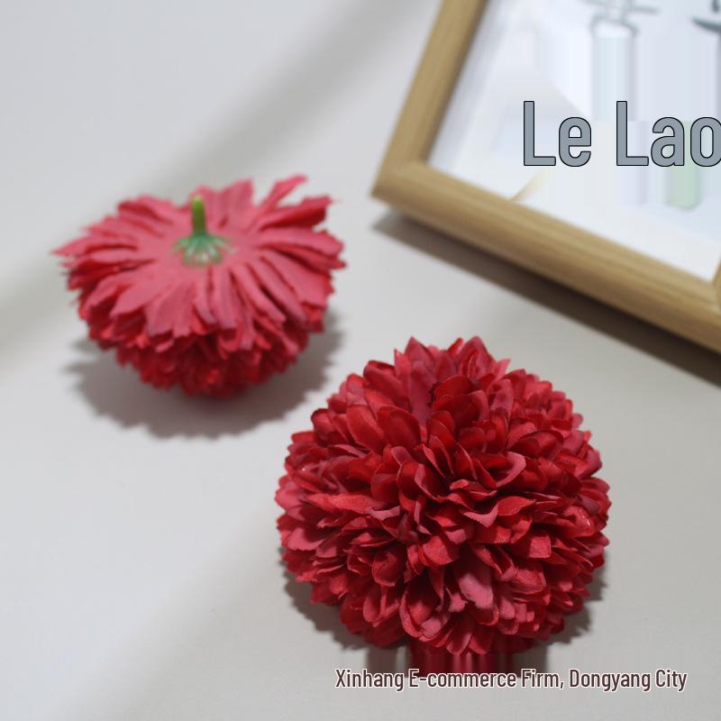 

Wedding Flower Decor: Table Tennis Balls, Chrysanthemums, Thistles, Hydrangeas, Dandelion, Onion Flowers & Hair Clips