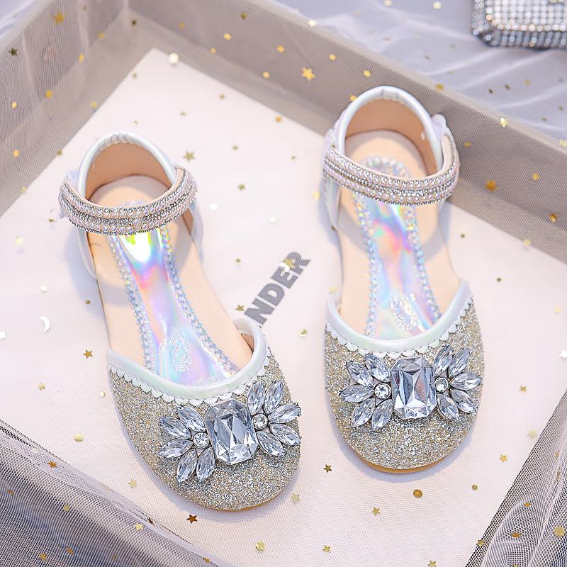 

Летние новые босоножки Aisha Crystal Diamond Princess для маленьких девочек 2024 года с мягкой подошвой и закрытым носком 26 грязно-белый