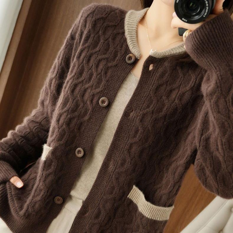Loose Round-neck Knitted Cardigan for Women Paired with Stylish Short Knitted Top for Autumn and Winter