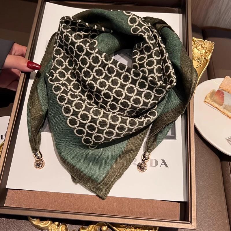 Magnetic buckle soft small square scarf silk scarf women's spring and autumn thin versatile neck protector scarf triangular scarf winter warm scarf