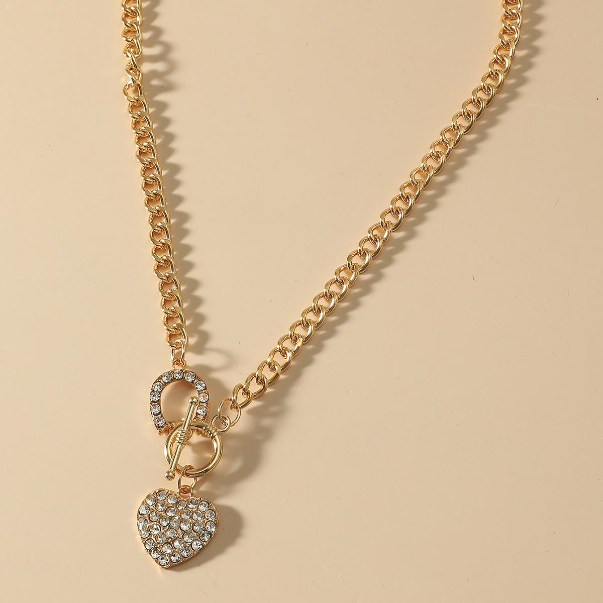 European  American Fashion Heart-Shaped Necklace  Sweater Chain for Women