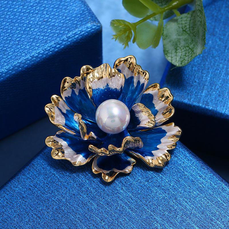 

Ретро брошь с пионом в китайском стиле, женская, с перламутровым темпераментом, расписанная вручную, высококлассная булавка-брошь, куртка-чонсам с аксессуарами