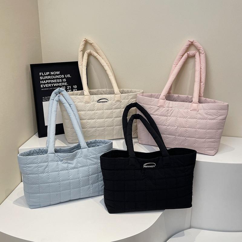Large Capacity Bag Women's New Casual Fashion Versatile Shoulder Bag Simple Solid Color Down Bag