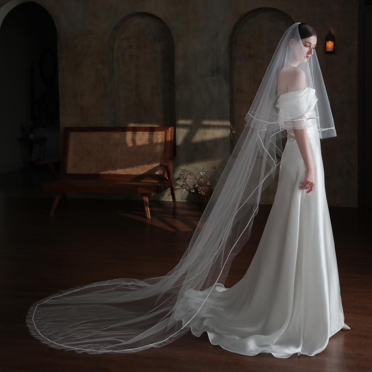 

V864 High-End White Satin-Edged Bridal Veil with Double-Layer Train for Weddings and Photo Shoots Above 175cm