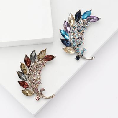 Fashion Creative Alloy Rhinestone Leaf Brooch Exquisite Ladies Suit Dress Corsage Ornament Pin