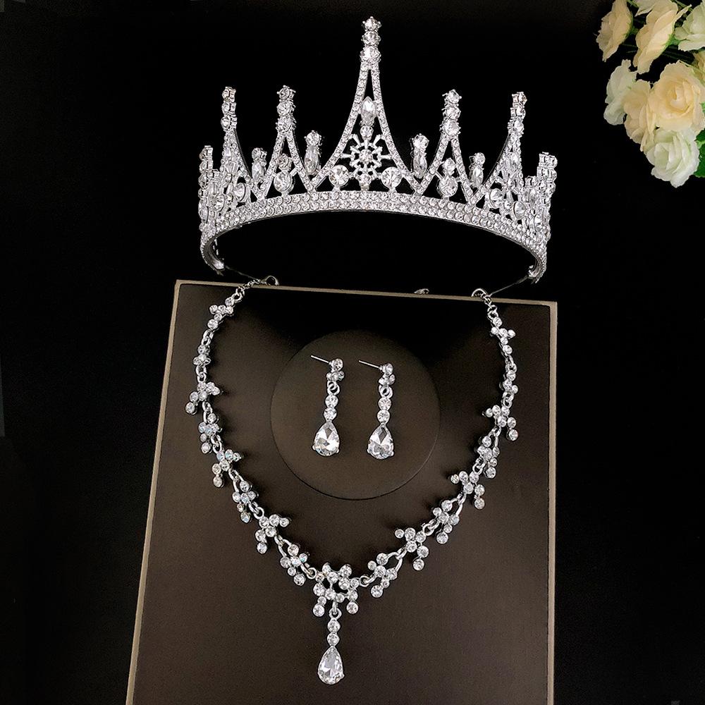 A Three-piece Set of Bride's Crown Necklace and Earrings