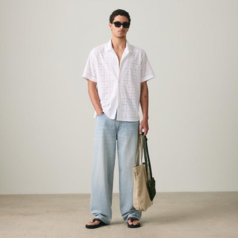 Levi S Men Short Sleeve Llama Boxy Shirt 005h5 0004