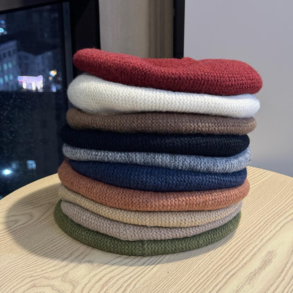 New Autumn and Winter Knitted Beret Women's Casual Literary Painter's Hat Korean Version Versatile Face Showing Little Bud Hat Trend