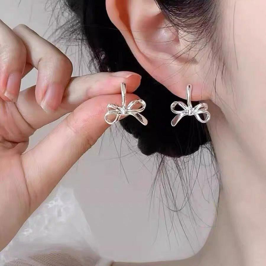 S925 Silver Stud Earrings Women's Ear Hole Earrings Niche Design Earbone Studs High-end Earrings