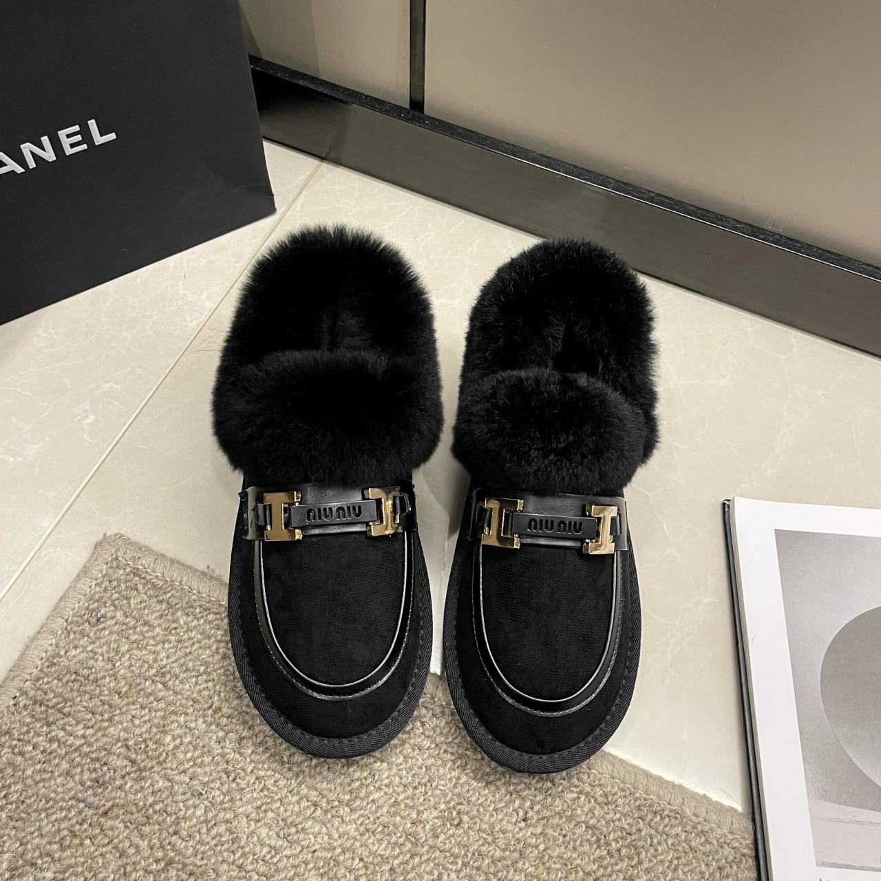 

Модные европейские и американские туфли из хлопка с неглубокой подошвой для женщин 2024 года, новые повседневные женские спортивные ботильоны с плоским дном и круглым носком 40 чёрный