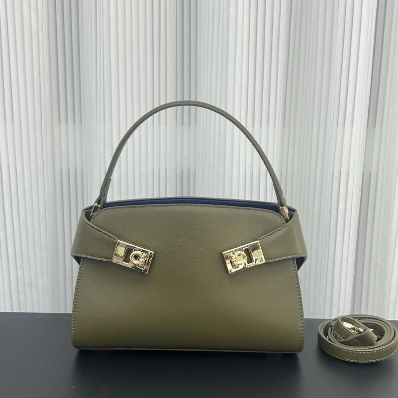 New leather women's bags, baguette bags, European and American light luxury handbags, large-capacity shoulder messenger bags, cross-border