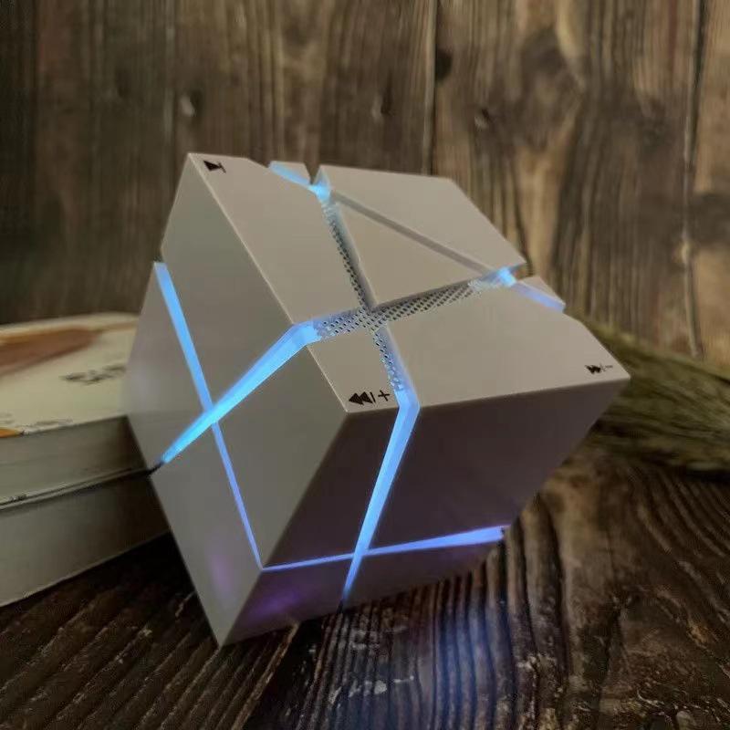 Qone Magic Cube Bluetooth Mini Speaker with Colorful Lights - Wireless Subwoofer Capable of Playing Cards, Perfect Gift.