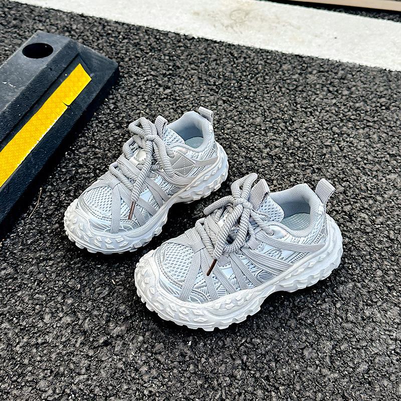 Korean version of retro polish girls fashion spider sneakers 2025 autumn new boys platform non-slip dad shoes