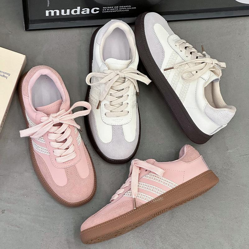 Lightweight non-slip little white shoes women's 2025 live broadcast explosion leather breathable German training shoes soft-soled casual board shoes