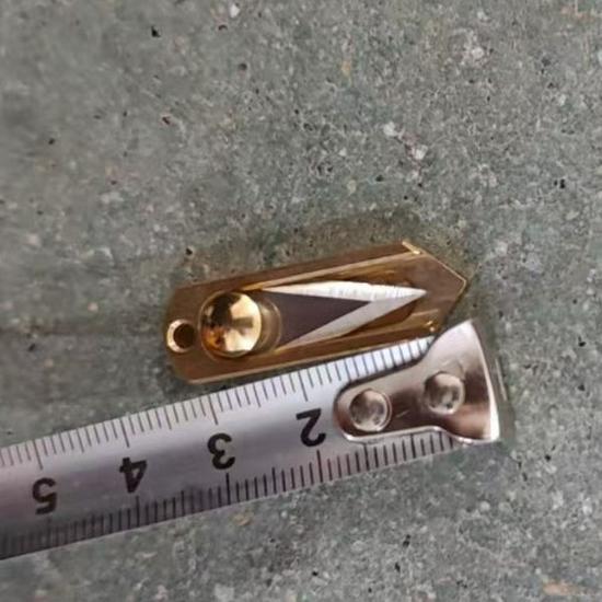 Brass Mini EDC Keychain Knife Pendant - Creative Push-Pull Box Cutter