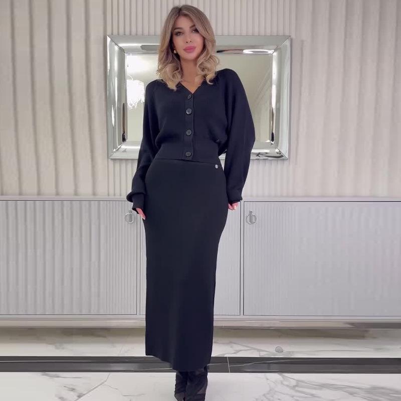 2024 Autumn Women's Slim Knit Top & Hip-Wrapping Long Skirt Two-Piece Set