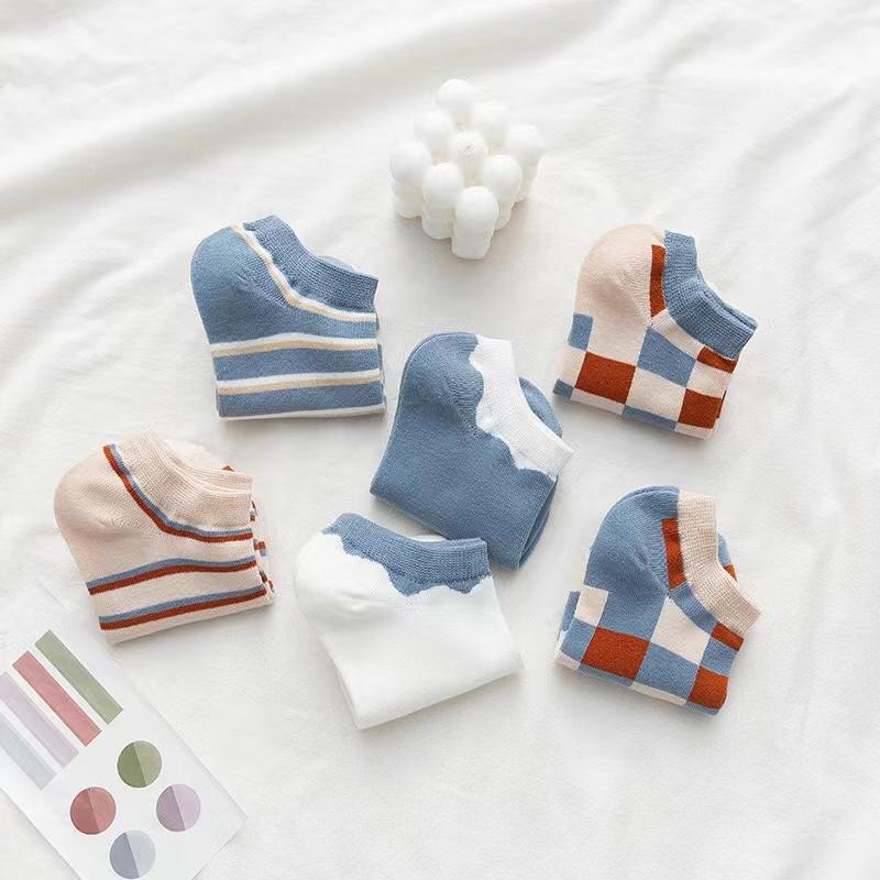 6 Pairs of Women's Spring and Summer Four Season Striped Plaid Fashion Trend Simple and Comfortable Sports Style Socks