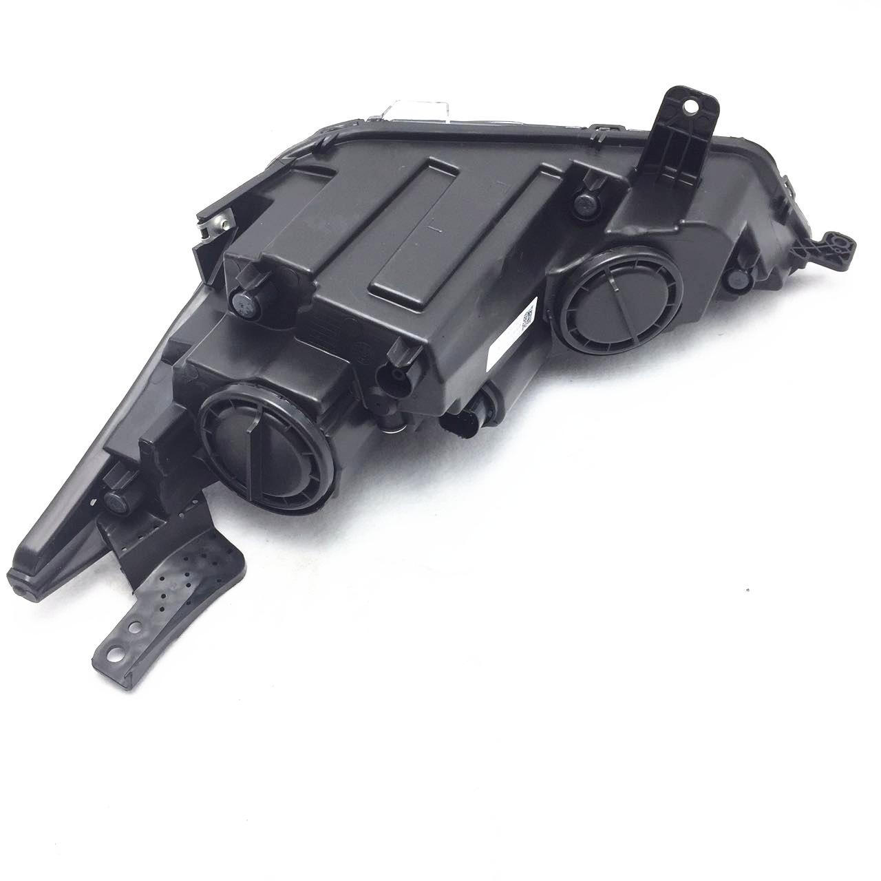 

Замена блока фары Changan Yuexiang 2018 Premium - Passenger s Side Right