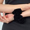 Geegee twinkle velvet Scrunchie - schwarz