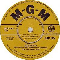 

7inch Record PAUL & BARRY RYAN - Heartbreaker MGM1354 MGM Records 1968 UK Pop Used
