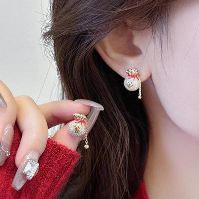 Silver Needle Diamond Inlaid Copper Coin Earrings: Luxurious, High-End, Retro-Chic, Versatile, Chinese Style Fashion Accessories