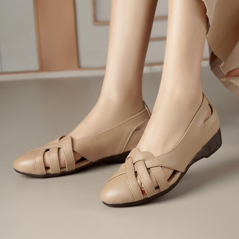 Genuine Leather Women's Sandals Summer Comfort Breathable Women's Wedges Shoes Soft Soled Hollow Out Mother Shoes Sandals 35-42