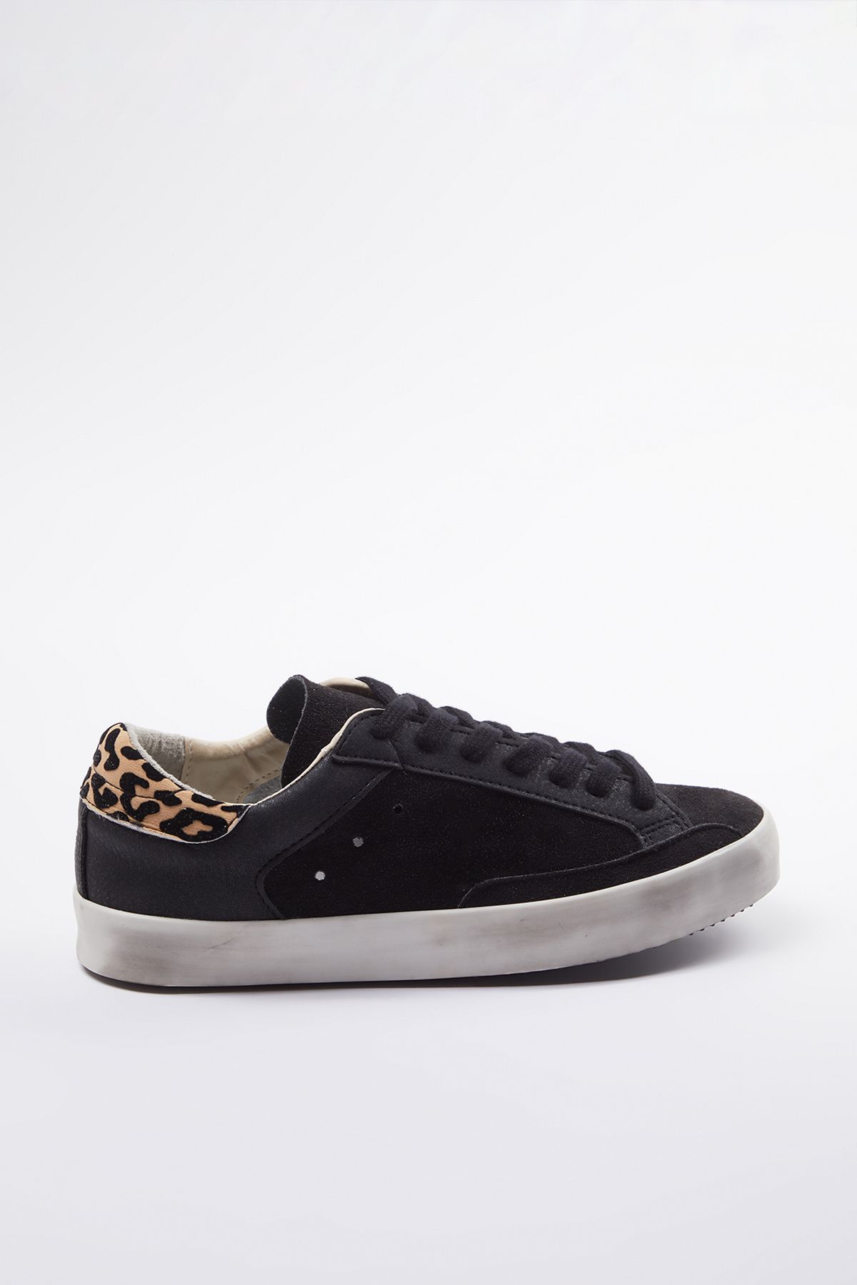 

Women s Fashion Flat Heeled Sneaker Black Leopard Detailed Retro Sports Shoes 37