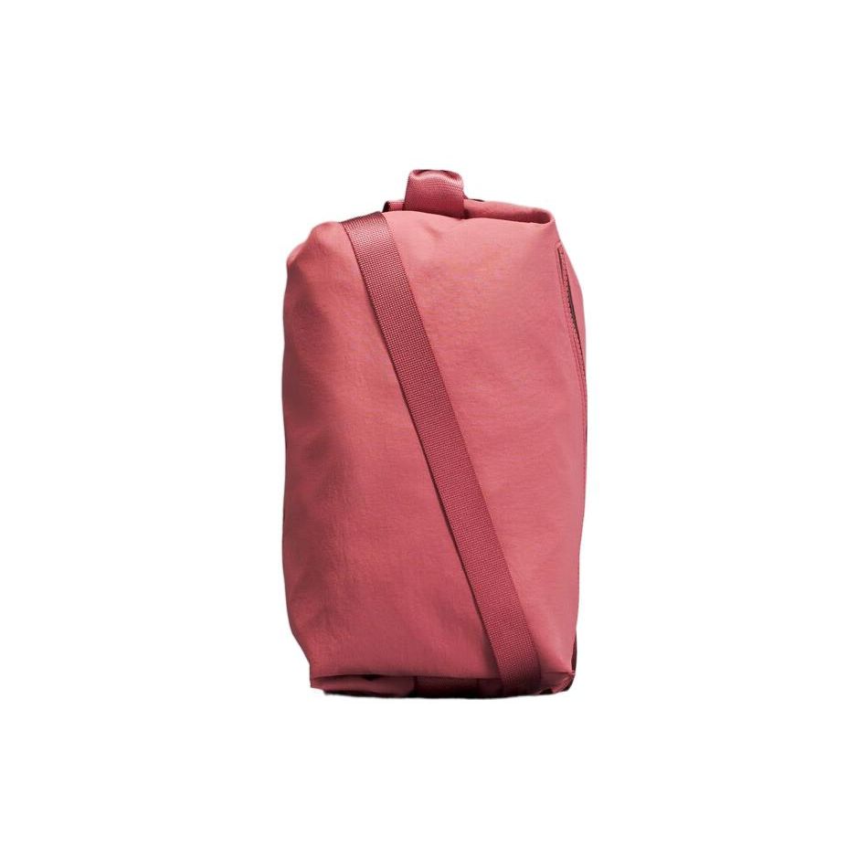 

Lululemon Fast Track 10L Waterproof Adjustable Detachable Shoulder Strap Polyester Shoulder Bag Women Shoulder Bag Rose-Red LW9DYGS-PNPA Brier Red