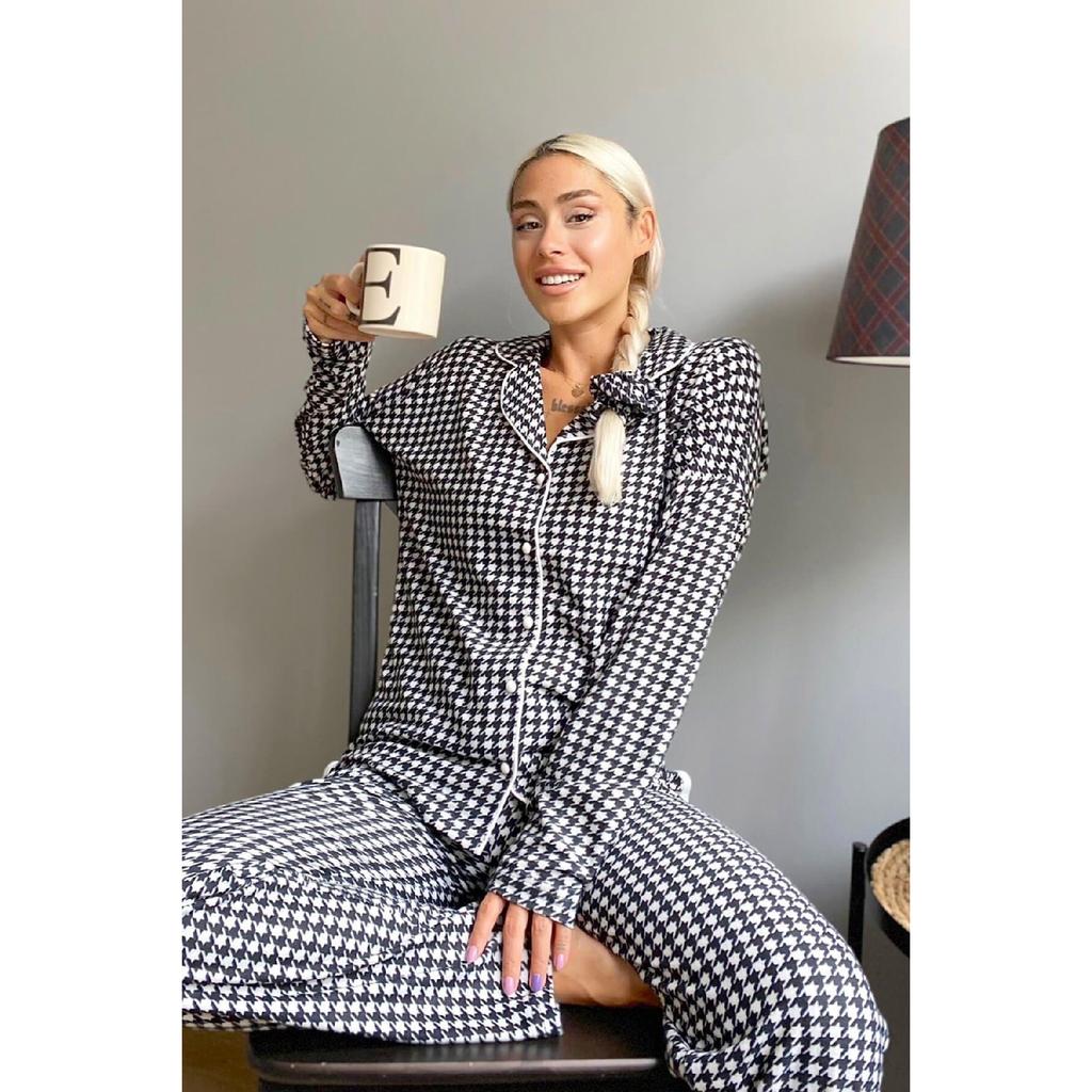 Conjunto de pijama de terciopelo de manga larga con botones delanteros y estampado de leopardo