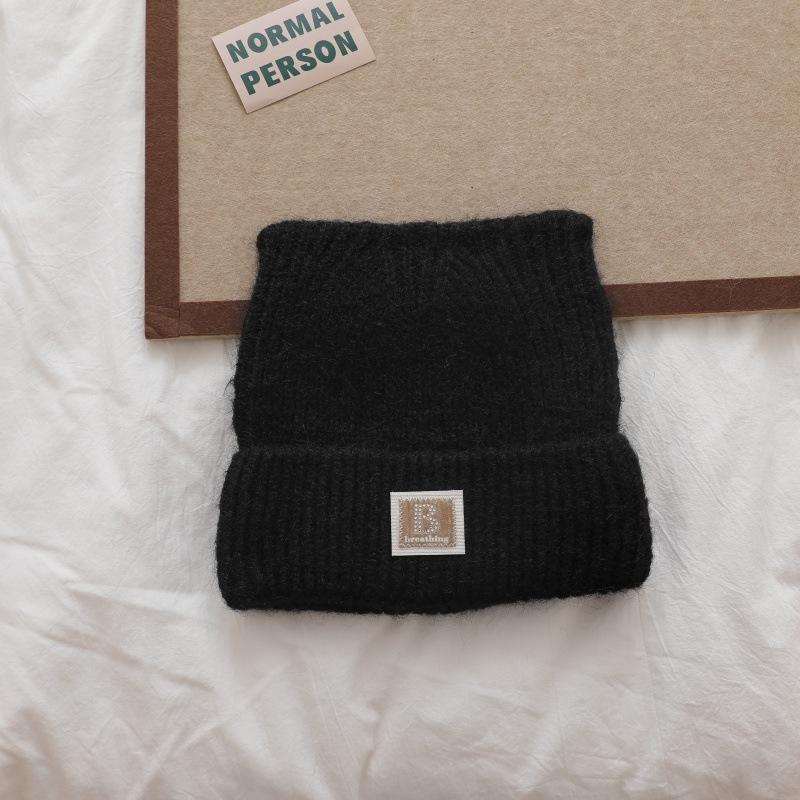 Simple Labeling Cold Hat Dopamine Color Knitted Hat Women's Fashion Thickened Warm Autumn and Winter New Wool Hat