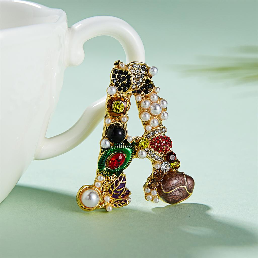 Vintage Rhinestone Imitation Pearl Letter A D G S M Brooches For Women Luxury Baroque Alphabet Initial Name Lapel Pins Jewelry