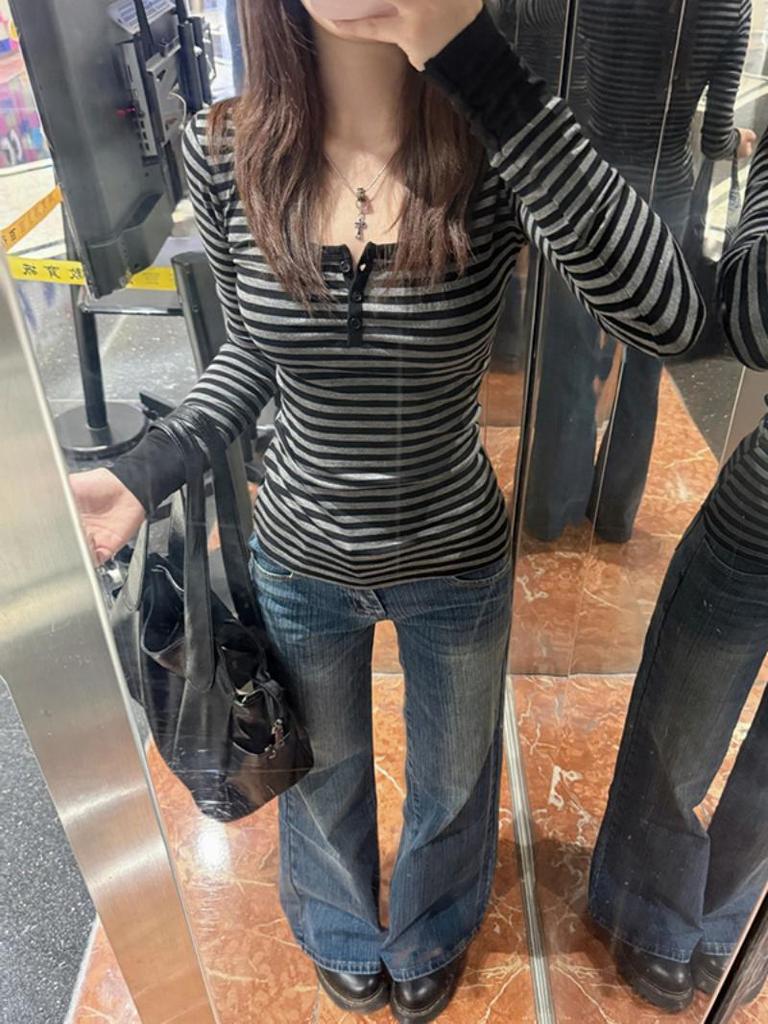 Color-Woven Plush Striped U-Neck Long Sleeve T-Shirt, Slimming and Sexy Autumn 2025 Fashion.