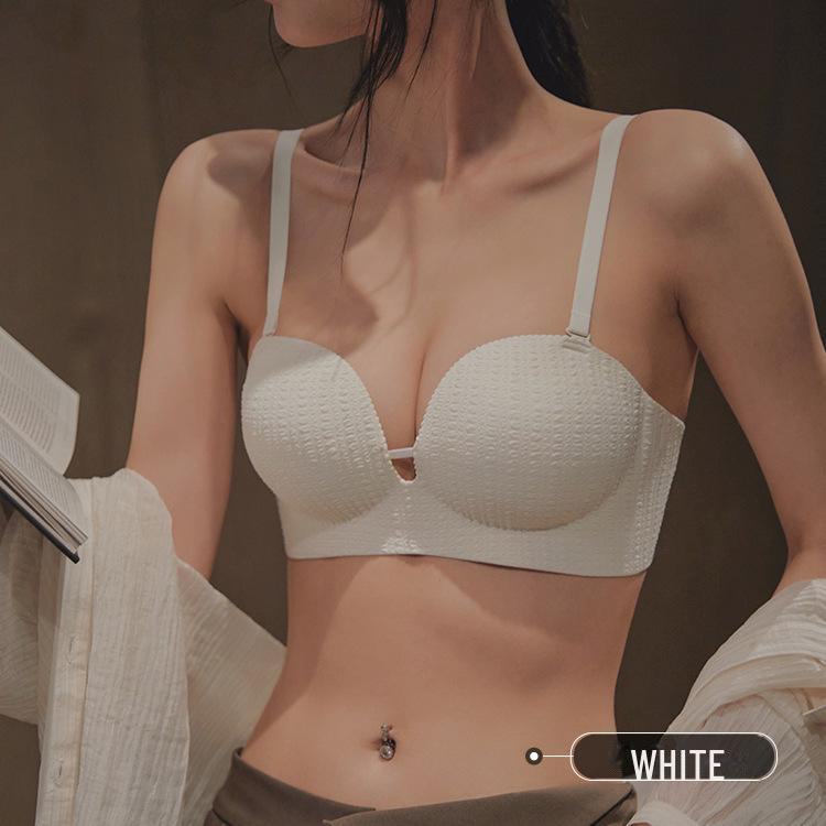 Seamless One-Piece Underwear: Enhances Small Busts with Gathering Effect, Non-Padded, Wire-Free Design.