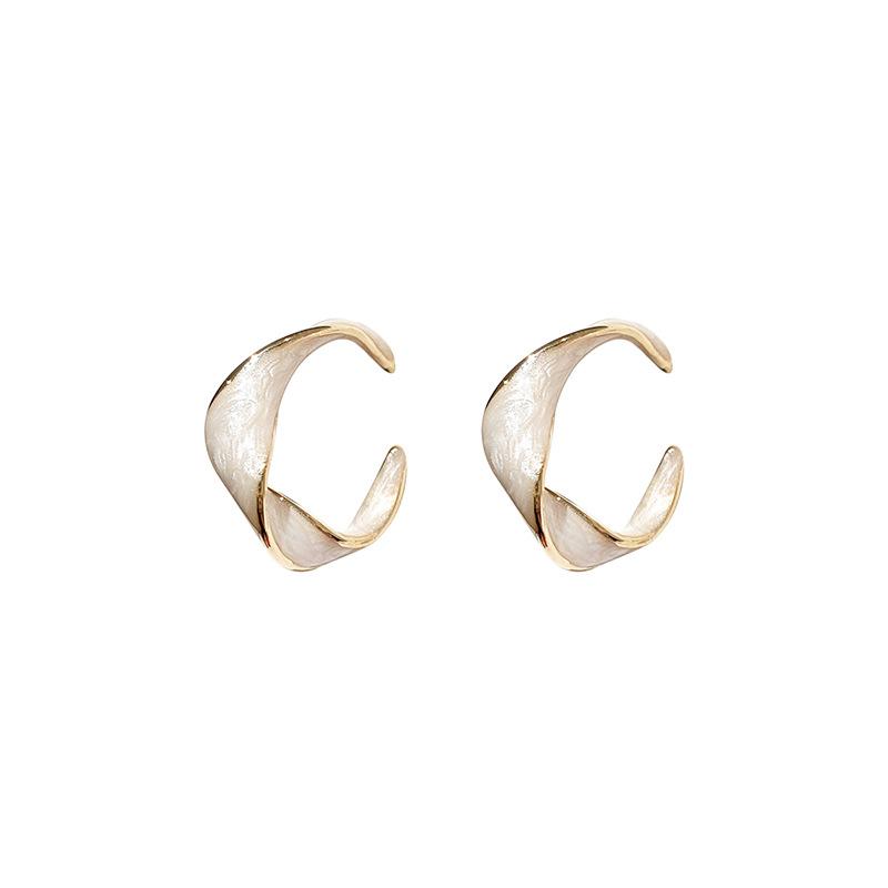 Korean Retro Temperament Earrings Trendy Personality Distorted Metal Ring Stud Earrings Simple Cold Wind