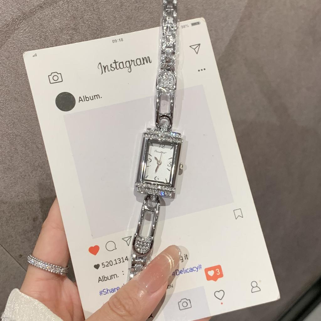 Vento Dinheiro Velho Vento Mão Design de Nicho Relógio Feminino Leve Luxo Retrô Alto Valor Relógio Feminino