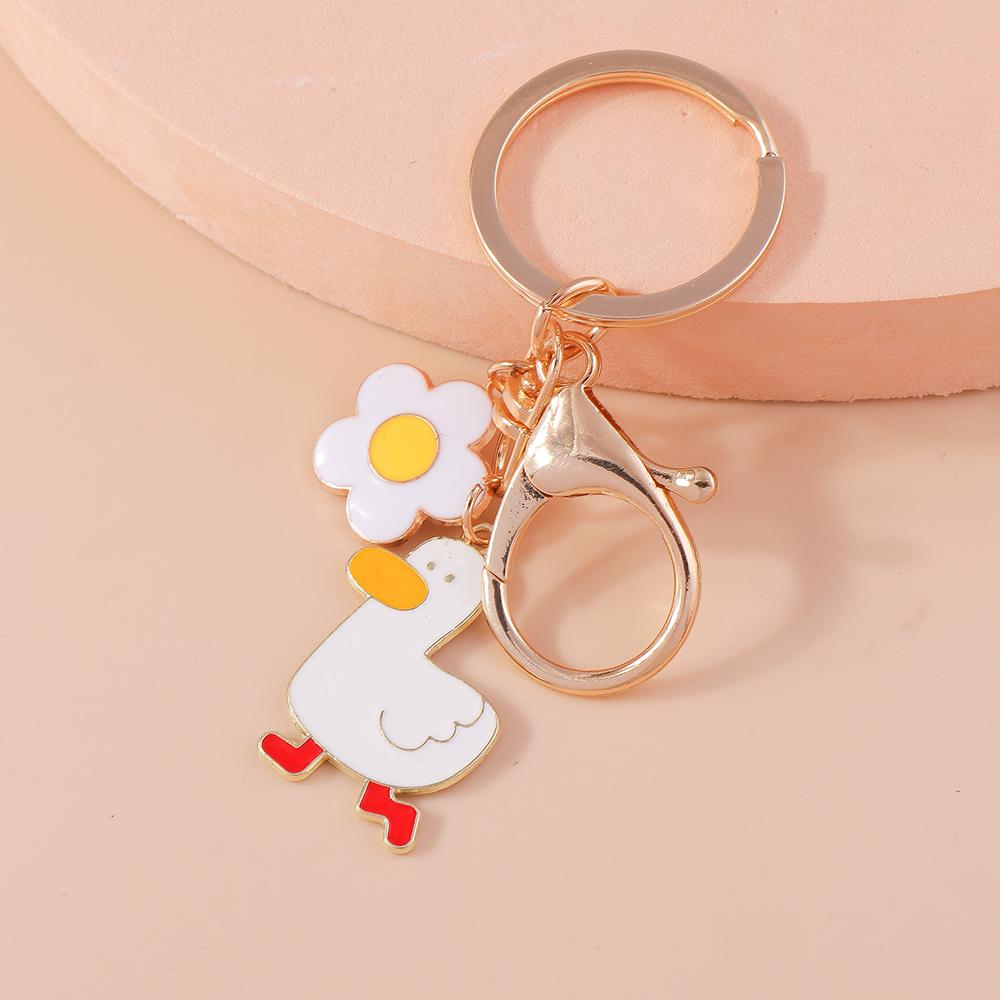Lovely Enamel Duck Keychain Rings for Women Men Handbag Pendant Cartoon Animal Key Rings Car Key Holder DIY Jewelry Gift