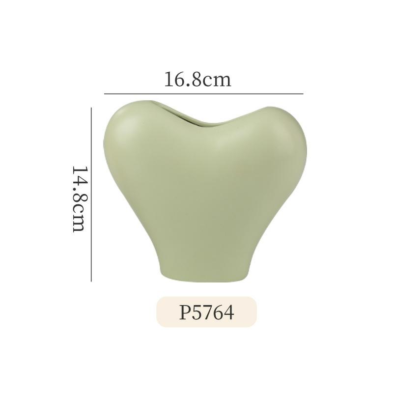 European Heart Shaped Ceramic Vase Delicate Hydroponic Flower Arrangement Container Room Dining Table Love Vase Home Decoration