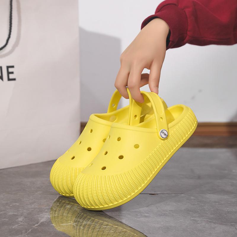 

New women s sandals lightweight bag head hole shoes women s summer fashion outside slippers beach shoes women s sandals seaside 36 жовтий