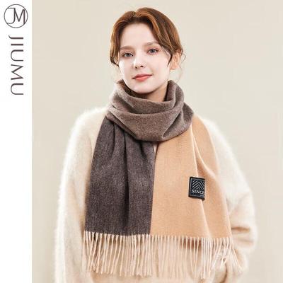 Accessoires – Schals & Tücher