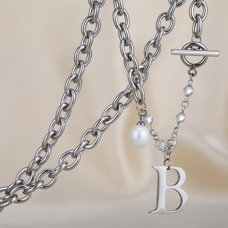 

Letter Bold Eyecatching B Titanium Steel Necklace For Women With A Vintage And Twist Modern