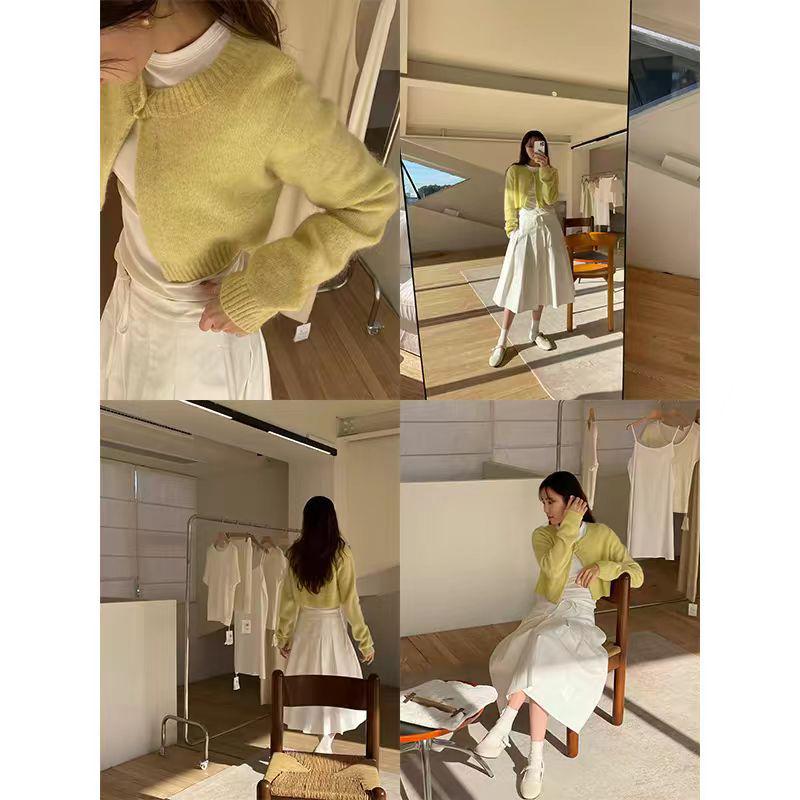 Women's One-Button Loose Knitwear: Short High-Waisted Wool Cardigan with Long Sleeves and Round Neck for Autumn/Winter Fashion.