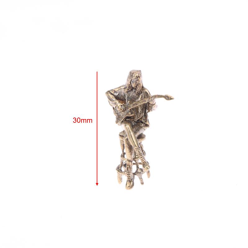 Bar Retrò Figura Bambola Chitarrista Donna Statua Ottone Vintage Modello Mini Figura Artigianale Ornamento da Scrivania Ufficio Decorazione Casa