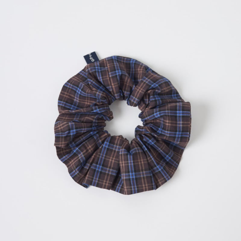 opendoor studio check scrunch burgundy