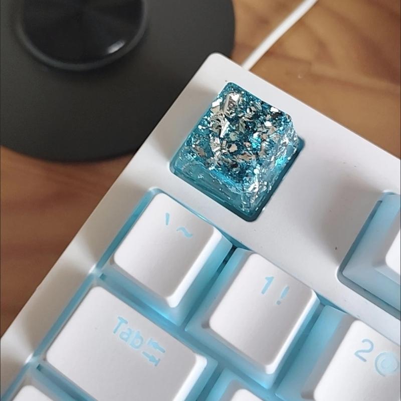 OEM Height Resin Keycap Featuring Color Foil Backlight for Mechanical Keyboards for Gamers and Collectors
