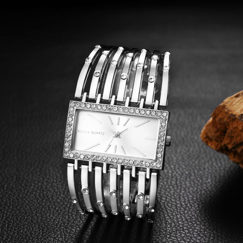 Cute Bracelet Watch in Analog Quartz Fashion Watch in Silver Perfect Gift for and Day Women's Silver Sparkly, Waterproof, Display, Watch, -