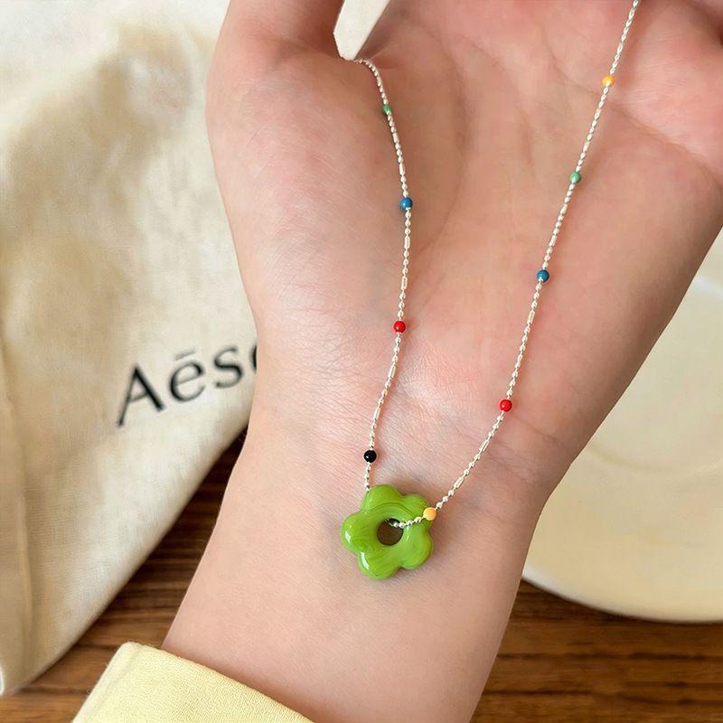 Rainbow Dopamine Flower Beaded Necklace for Women – Exquisite Niche Design Clavicle Chain